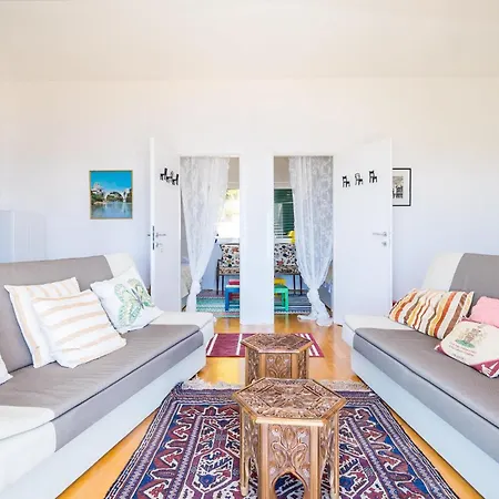 Gorgeous In With Kitchen
