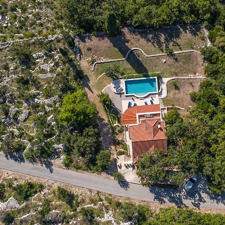 Gorgeous In With Kitchen Holiday home Orasac